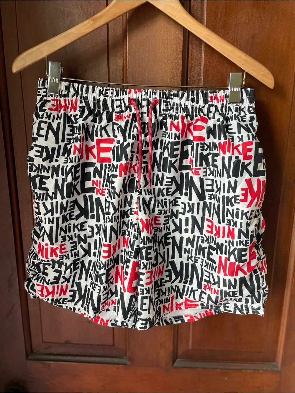Nike menβs large white / black / red swim trunks